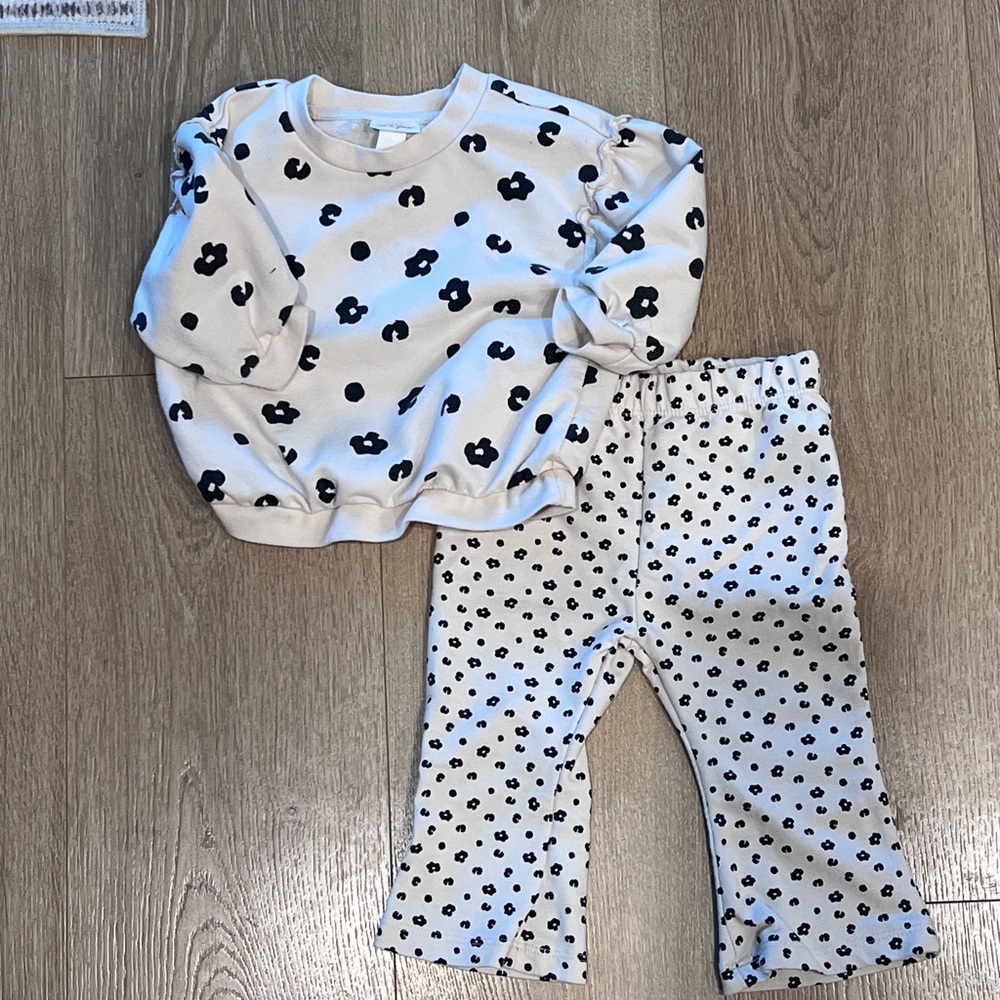 12 month Cat & Jack Girls Set - Cream and Black Pattern